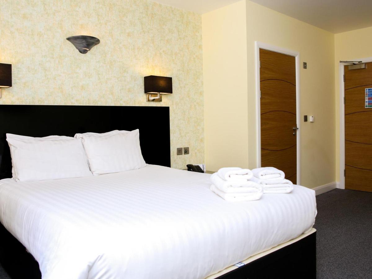 Oak Royal Hotel, Golf And Country Club Чорли Экстерьер фото